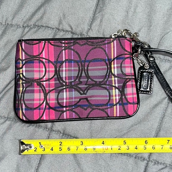 Coach Poppy Tartan Plaid Small Wristlet - Picture 2 of 3